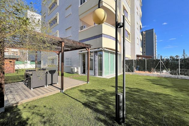 Foto 2 de Pis en venda a calle Astoria de 2 habitacions amb terrassa i piscina
