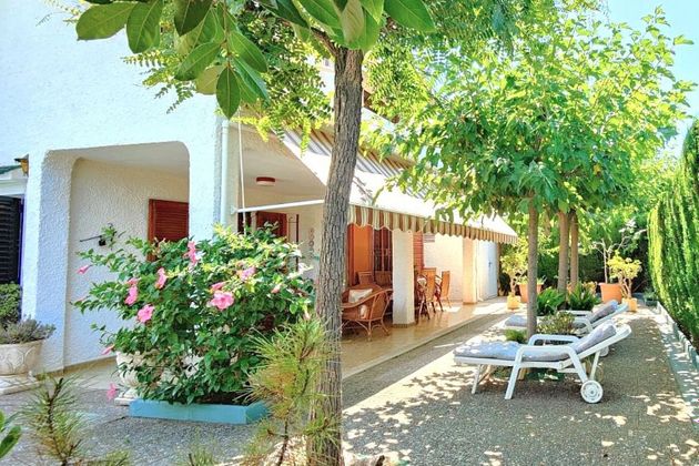 Foto 1 de Casa en venda a Els Terrers de 5 habitacions amb terrassa i piscina