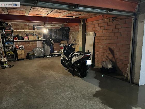 Foto 2 de Garaje en venta en Poblenou de 60 m²