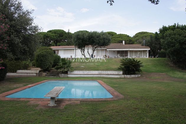 Foto 1 de Xalet en venda a Sant Andreu de Llavaneres de 7 habitacions amb terrassa i piscina