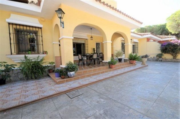 Foto 2 de Xalet en lloguer a Sancti Petri - La Barrosa de 5 habitacions amb terrassa i piscina