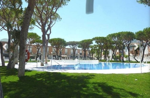 Foto 1 de Casa en alquiler en Sancti Petri - La Barrosa de 3 habitaciones con terraza y piscina