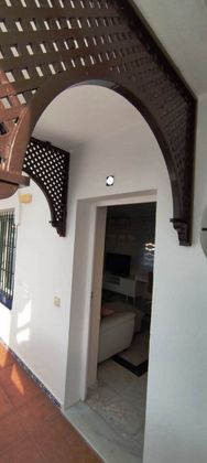 Foto 2 de Piso en alquiler en Novo Sancti Petri - Torre del Puerco de 3 habitaciones con terraza y piscina