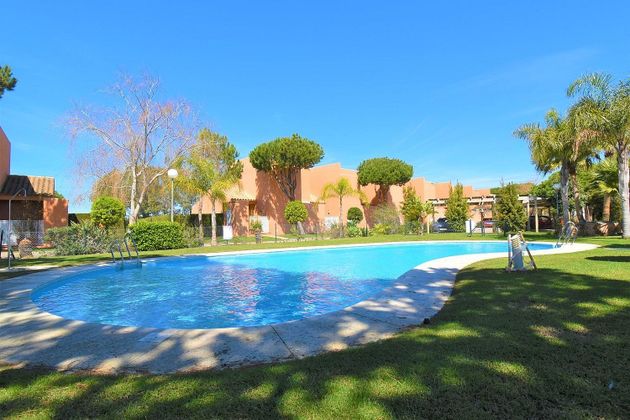 Foto 1 de Casa en venda a Novo Sancti Petri - Torre del Puerco de 3 habitacions amb terrassa i piscina
