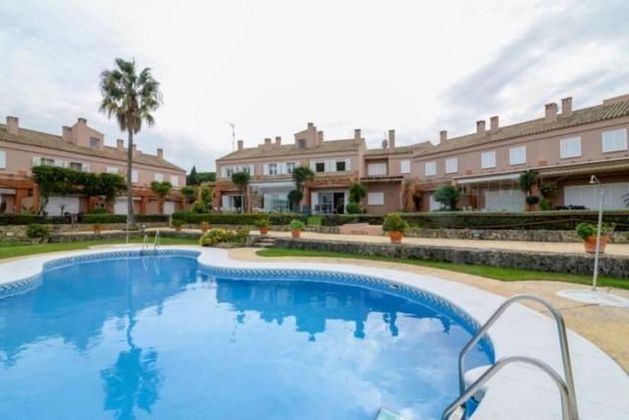 Foto 1 de Casa en venda a Novo Sancti Petri - Torre del Puerco de 3 habitacions amb terrassa i piscina