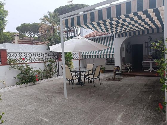 Foto 1 de Casa en venta en Sancti Petri - La Barrosa de 2 habitaciones con terraza y jardín