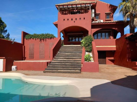 Foto 2 de Xalet en venda a Novo Sancti Petri - Torre del Puerco de 6 habitacions amb terrassa i piscina