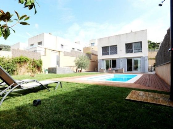 Foto 1 de Xalet en venda a calle Del Trujol de 6 habitacions amb terrassa i piscina