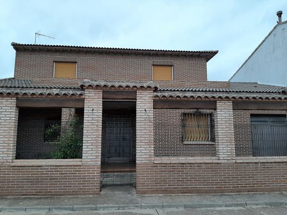 Foto 1 de Xalet en venda a San Bartolomé de las Abiertas de 5 habitacions amb terrassa i piscina