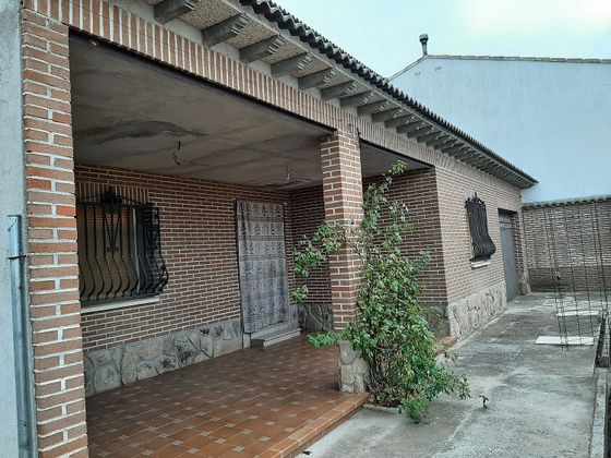 Foto 2 de Venta de chalet en San Bartolomé de las Abiertas de 5 habitaciones con terraza y piscina