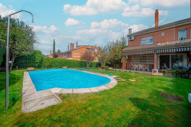 Foto 1 de Casa en venta en Monte Rozas de 5 habitaciones con terraza y piscina