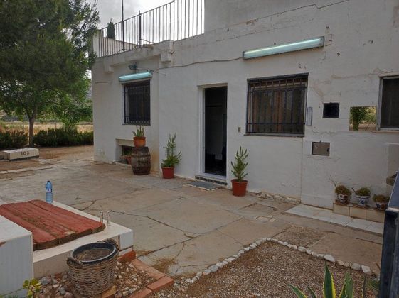 Foto 1 de Venta de casa rural en Villena de 2 habitaciones con terraza y garaje