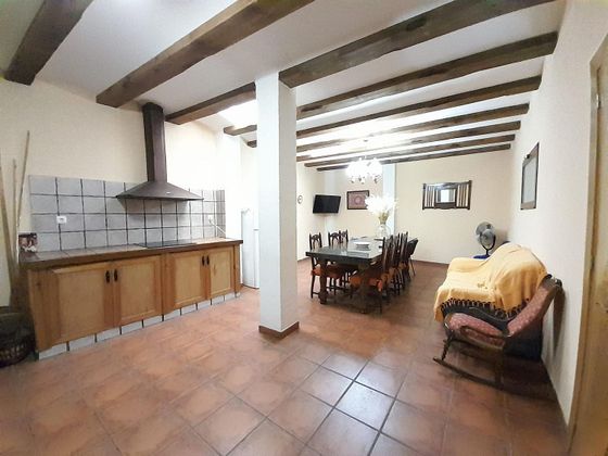 Foto 2 de Venta de casa en Villena de 4 habitaciones con terraza y garaje