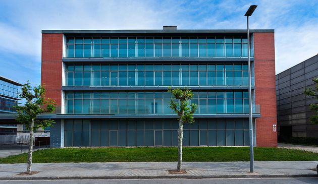 Foto 1 de Edifici en lloguer a Onze de setembre - Sant Jordi de 5376 m²