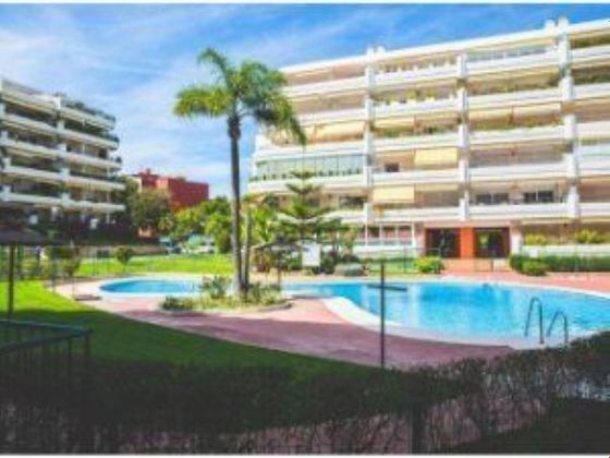 Foto 2 de Pis en venda a calle Cortes de 2 habitacions amb terrassa i piscina
