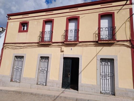 Foto 1 de Casa adosada en venta en Monterrubio de la Serena de 4 habitaciones con terraza