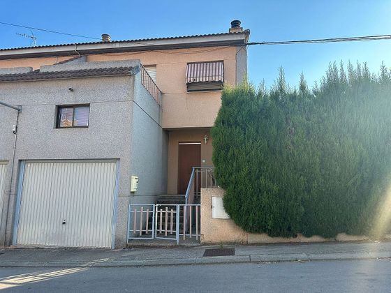 Foto 1 de Casa adosada en venta en calle Humiiladero de 3 habitaciones con terraza y garaje