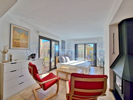Foto 2 de Pis en venda a Palau-Saverdera de 2 habitacions amb terrassa i garatge