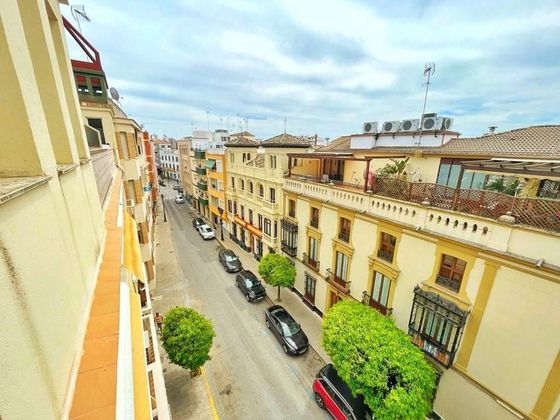 Foto 2 de Piso en venta en Andújar de 3 habitaciones con terraza y balcón