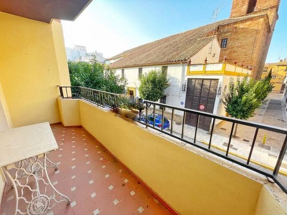 Foto 2 de Piso en venta en Andújar de 4 habitaciones con balcón y ascensor