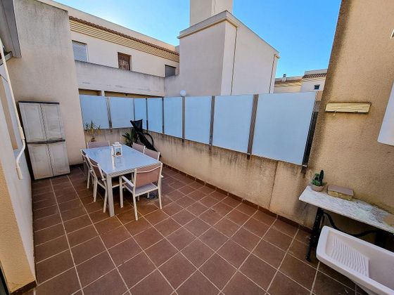 Foto 2 de Dúplex en venda a calle Bolonia de 3 habitacions amb terrassa i garatge