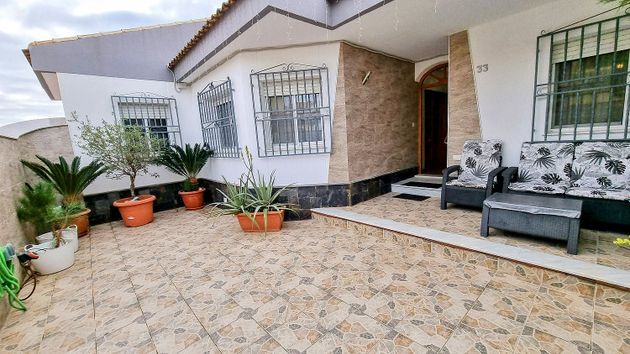 Foto 1 de Casa en venta en calle Victoriano Jimenez Soto de 2 habitaciones con terraza y garaje