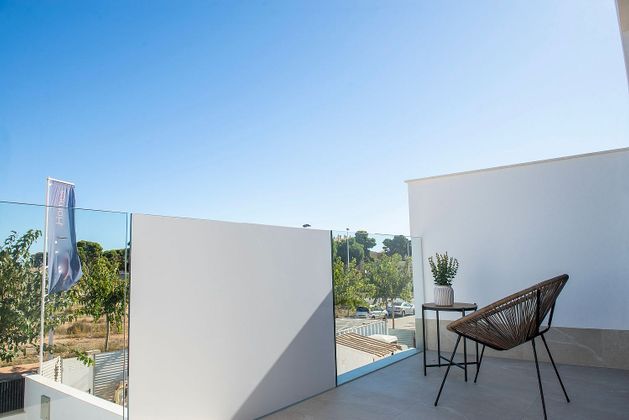 Foto 2 de Casa adosada en venta en calle Pablo Gargallo de 3 habitaciones con terraza y piscina