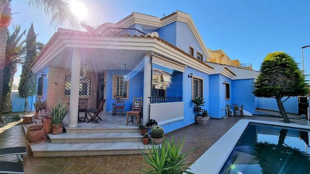 Foto 1 de Venta de casa en calle Monasterio Venta de Baños de 5 habitaciones con terraza y piscina