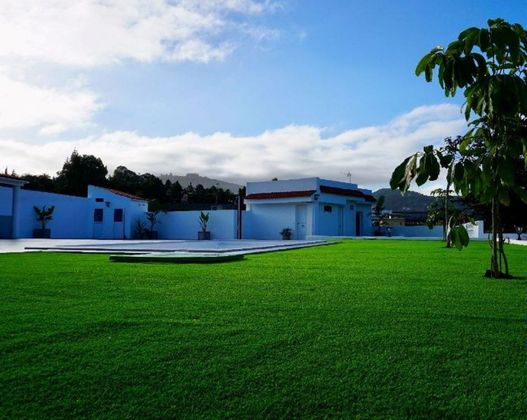 Foto 1 de Venta de chalet en Portada Verde-Lomo Espino-Guanche de 3 habitaciones con terraza y piscina