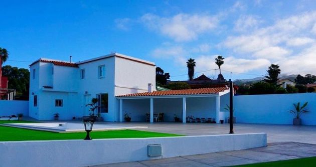 Foto 2 de Venta de chalet en Portada Verde-Lomo Espino-Guanche de 3 habitaciones con terraza y piscina