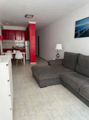 Foto 1 de Pis en venda a Playa de Arinaga de 2 habitacions amb garatge