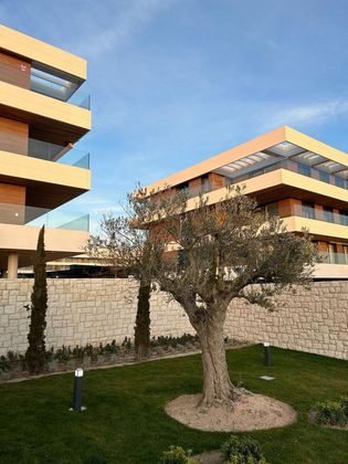 Foto 2 de Pis en venda a La Moraleja distrito de 3 habitacions amb terrassa i piscina