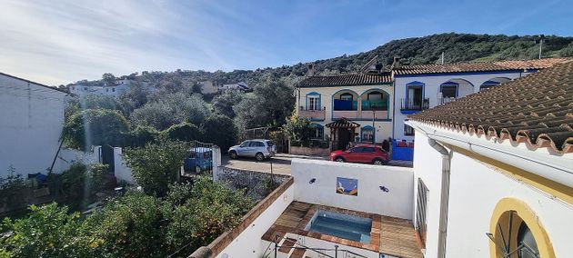 Foto 1 de Casa adossada en venda a Cortes de la Frontera de 3 habitacions amb terrassa i piscina