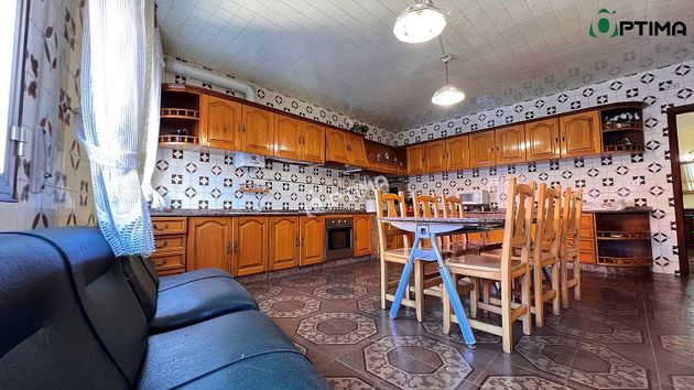 Foto 2 de Pis en venda a Boiro de 6 habitacions amb garatge i calefacció