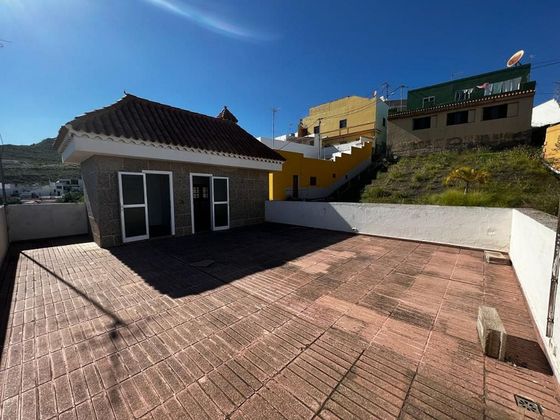 Foto 2 de Casa adossada en venda a San Lorenzo de 4 habitacions amb terrassa