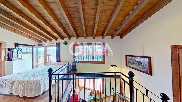 Foto 1 de Venta de casa rural en Valls d´Aguilar, Les de 5 habitaciones con terraza y balcón