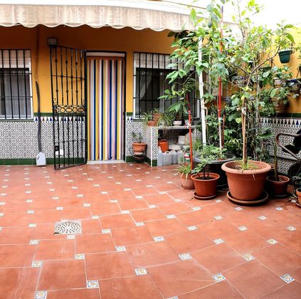 Foto 1 de Casa adossada en venda a Villanueva del Ariscal de 4 habitacions amb terrassa i balcó