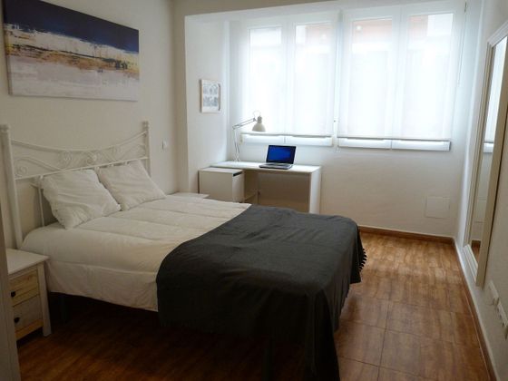 Foto 1 de Alquiler de piso en calle Trasmiera de 3 habitaciones y 70 m²
