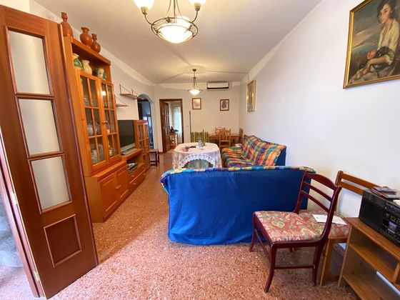 Foto 2 de Chalet en venta en Almendralejo de 4 habitaciones con garaje y jardín