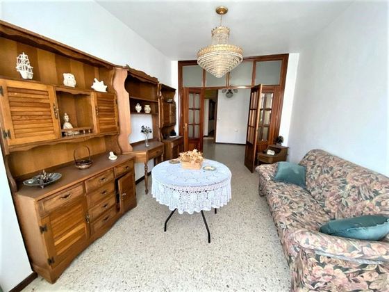 Foto 2 de Piso en venta en Almendralejo de 4 habitaciones con terraza y balcón