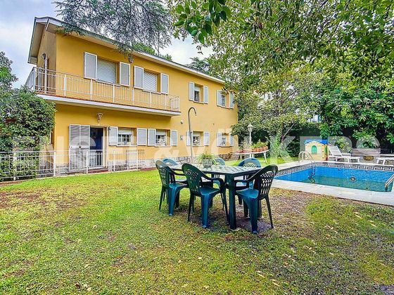 Foto 2 de Venta de chalet en Mirasierra de 5 habitaciones con terraza y piscina