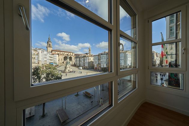 Foto 2 de Venta de piso en calle Postas de 3 habitaciones con balcón y calefacción