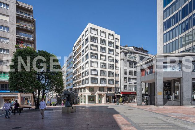 Foto 1 de Piso en venta en calle Posada Herrera de 6 habitaciones con terraza y garaje