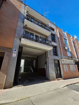 Foto 1 de Edifici en venda a calle Del Ailanto de 1200 m²