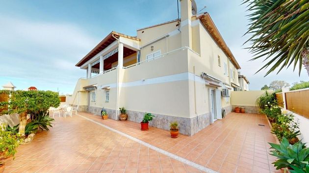 Foto 2 de Casa en venda a avenida Ernesto Paulino de 4 habitacions amb terrassa i piscina