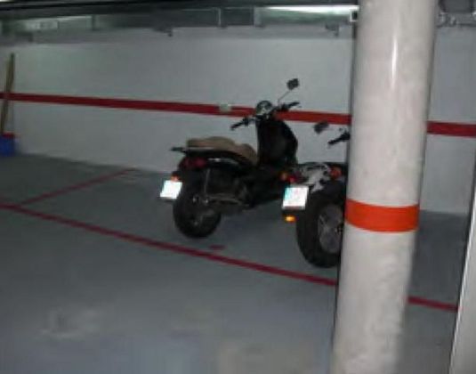 Foto 2 de Garatge en venda a calle D'artur Mundet de 10 m²