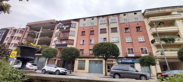 Foto 2 de Pis en venda a avenida Juan Carlos I de 2 habitacions i 94 m²