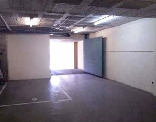 Foto 1 de Garatge en venda a calle Manel Viñas i Grauges de 10 m²