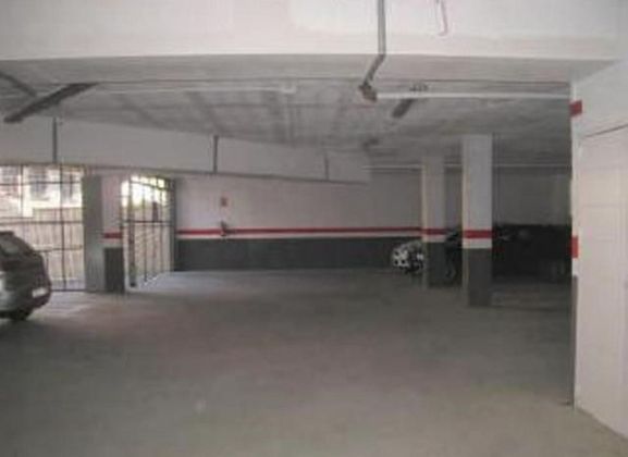 Foto 1 de Garatge en venda a calle Del Raval Mas de 10 m²