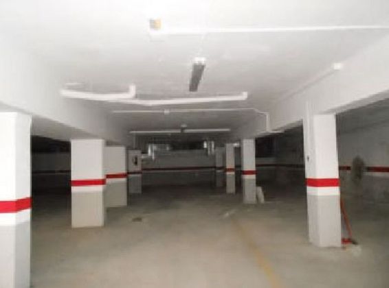 Foto 1 de Garatge en venda a calle De Santa Paula de 10 m²